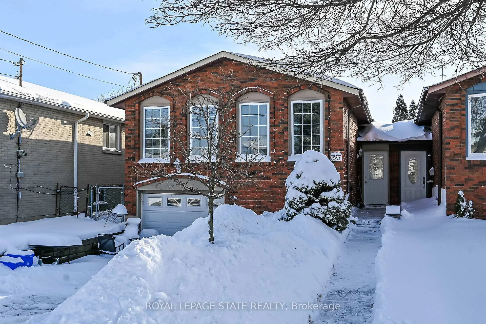 Photo 2 of 327 Eaglewood Drive, Hamilton, Eleanor — HOMEH