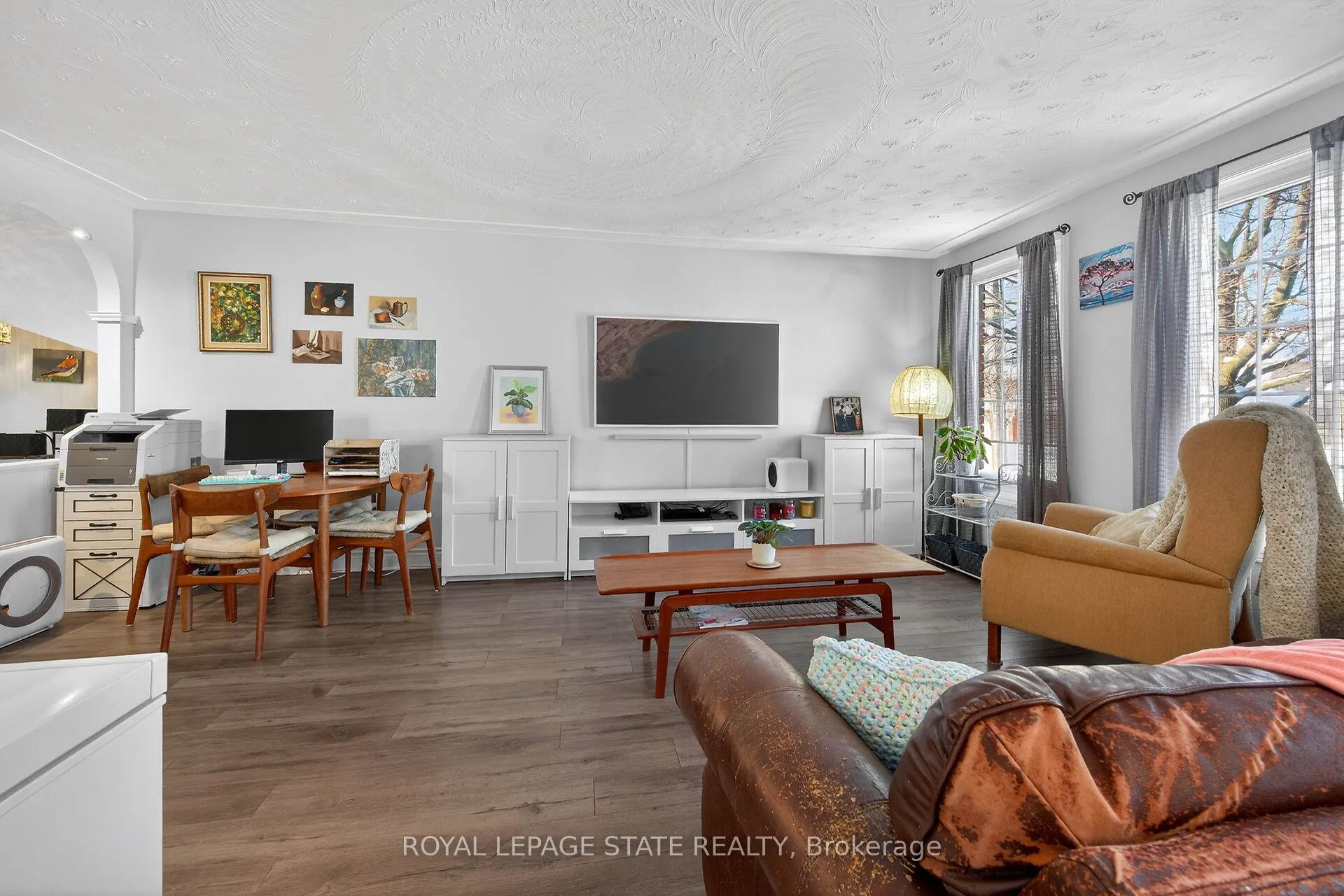 Photo 10 of 327 Eaglewood Drive, Hamilton, Eleanor — HOMEH