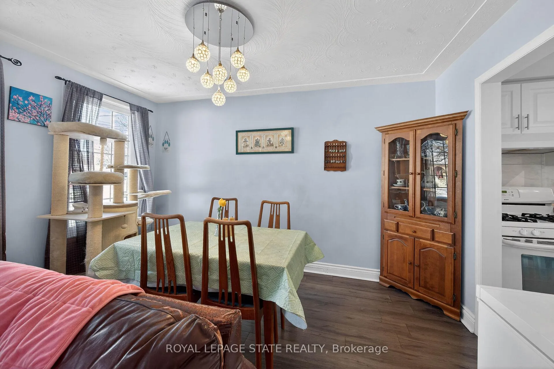 Photo 11 of 327 Eaglewood Drive, Hamilton, Eleanor — HOMEH