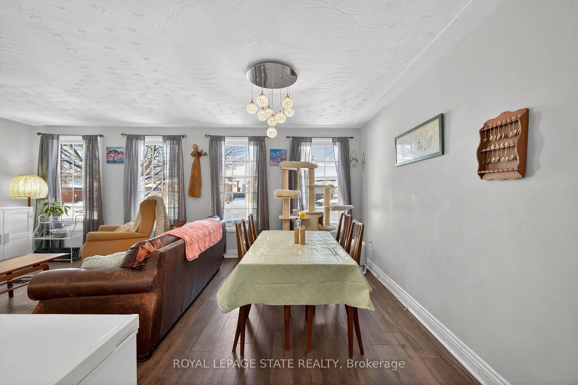 Photo 12 of 327 Eaglewood Drive, Hamilton, Eleanor — HOMEH