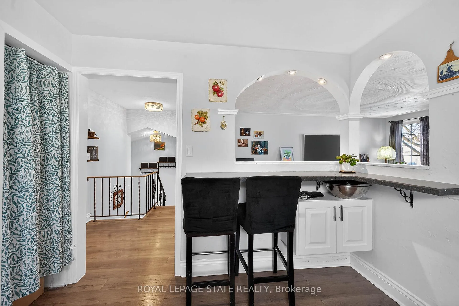 Photo 18 of 327 Eaglewood Drive, Hamilton, Eleanor — HOMEH