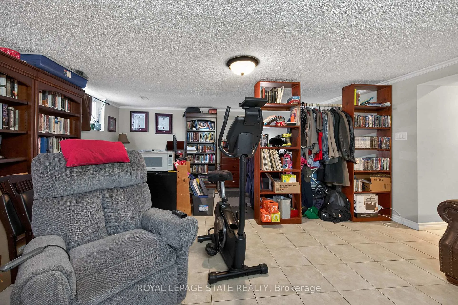 Photo 35 of 327 Eaglewood Drive, Hamilton, Eleanor — HOMEH