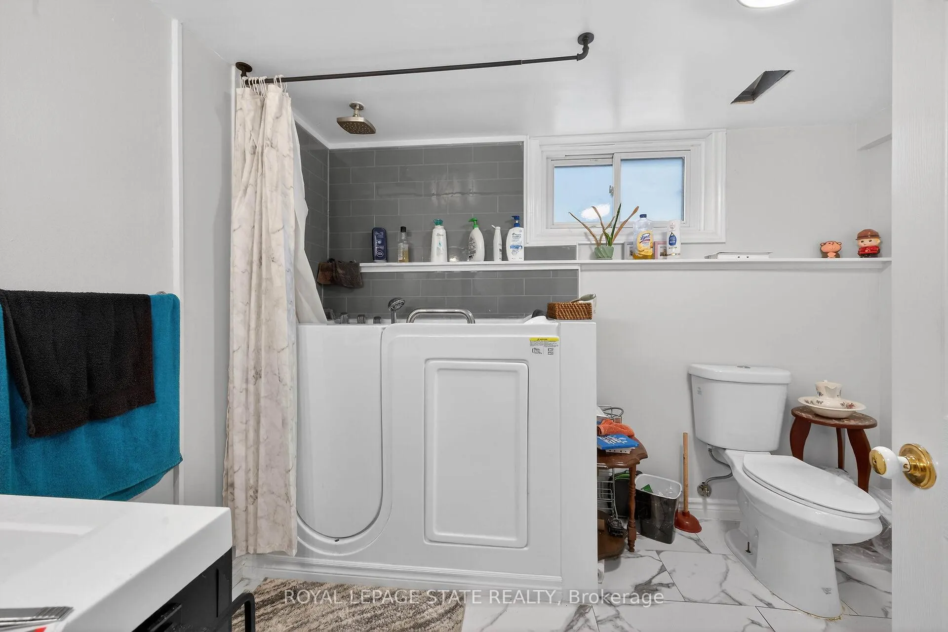 Photo 36 of 327 Eaglewood Drive, Hamilton, Eleanor — HOMEH