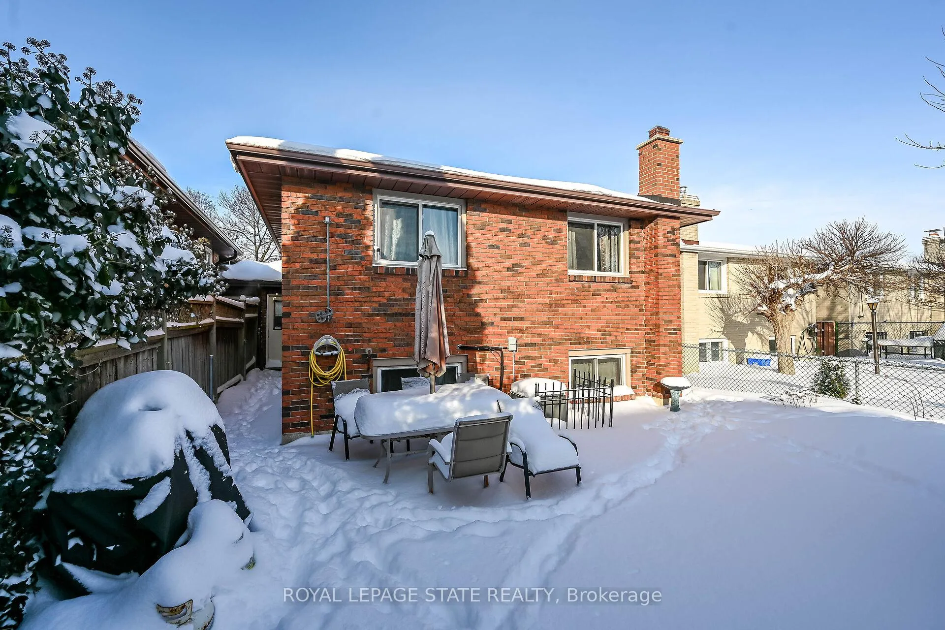 Photo 45 of 327 Eaglewood Drive, Hamilton, Eleanor — HOMEH