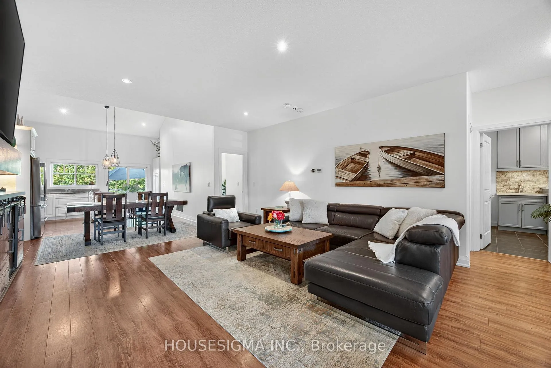Photo 10 of 69 Landscape Drive, Oro-Medonte, Horseshoe Valley — HOMEH