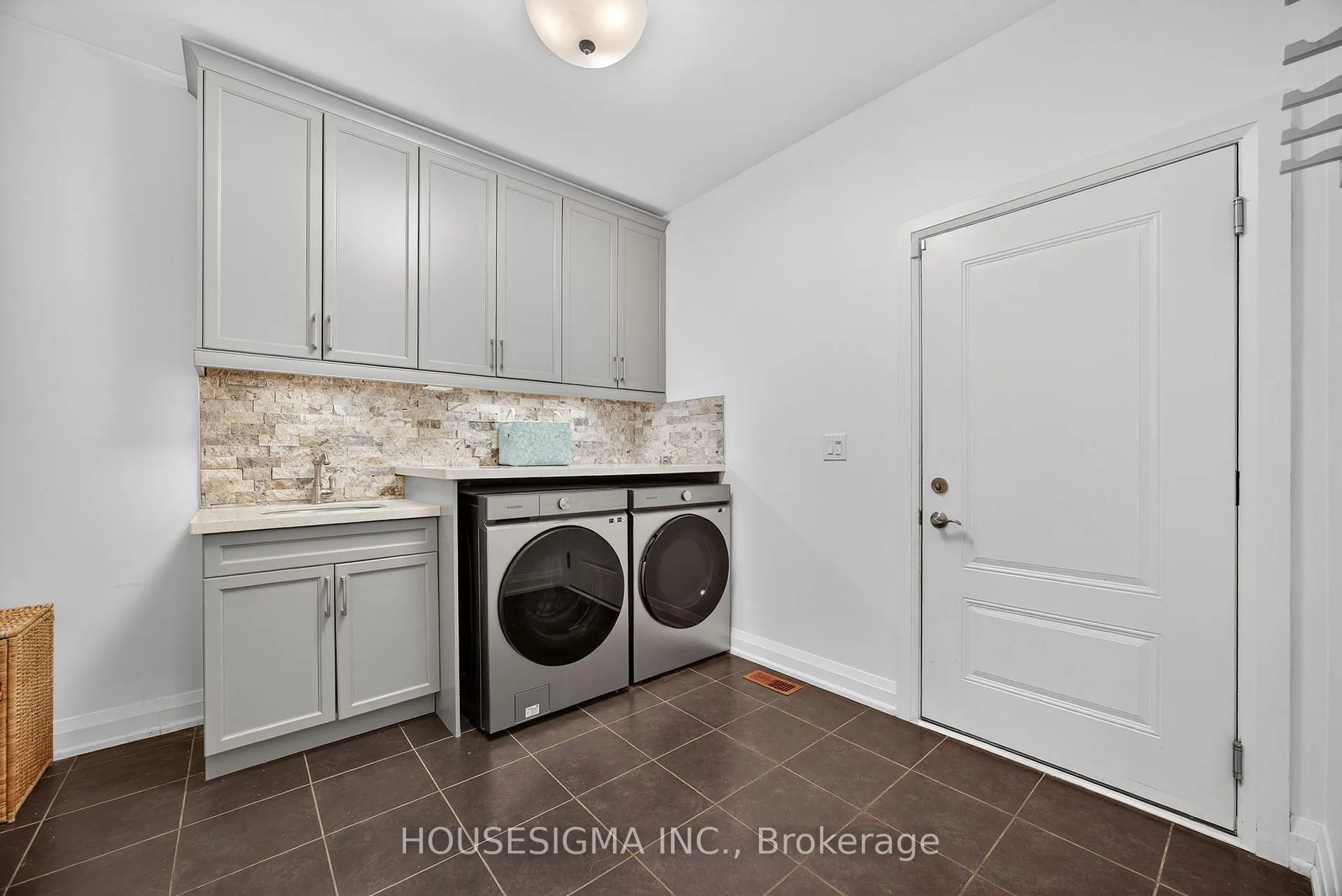 Photo 21 of 69 Landscape Drive, Oro-Medonte, Horseshoe Valley — HOMEH