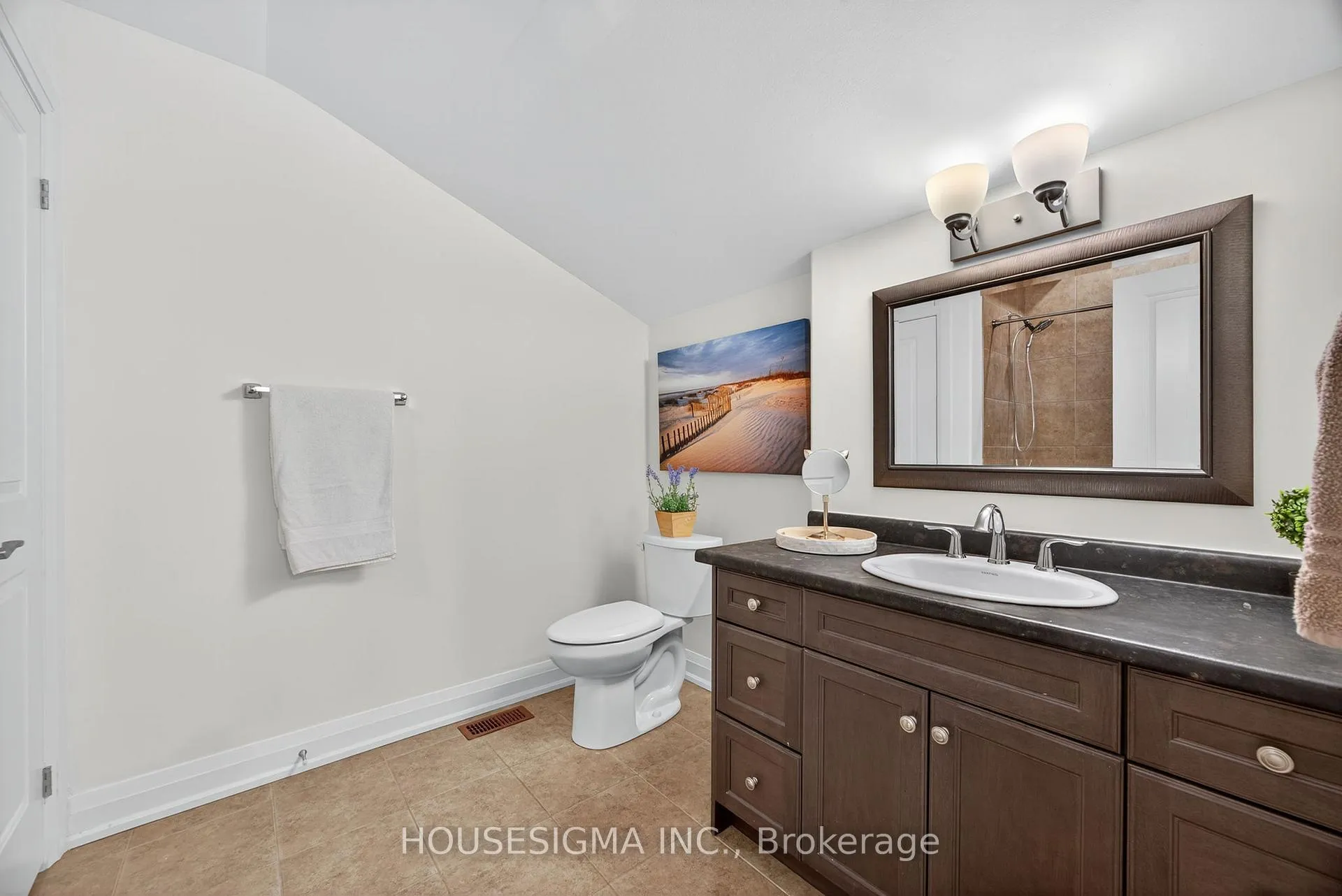 Photo 30 of 69 Landscape Drive, Oro-Medonte, Horseshoe Valley — HOMEH