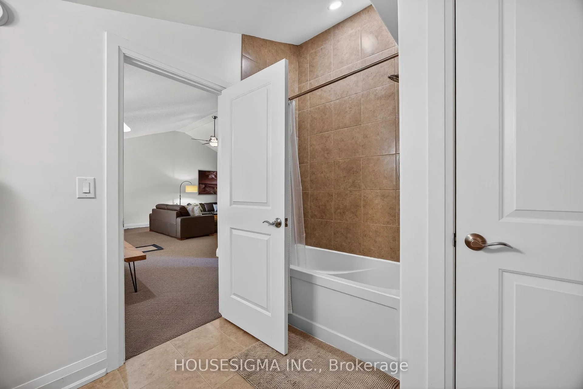 Photo 31 of 69 Landscape Drive, Oro-Medonte, Horseshoe Valley — HOMEH
