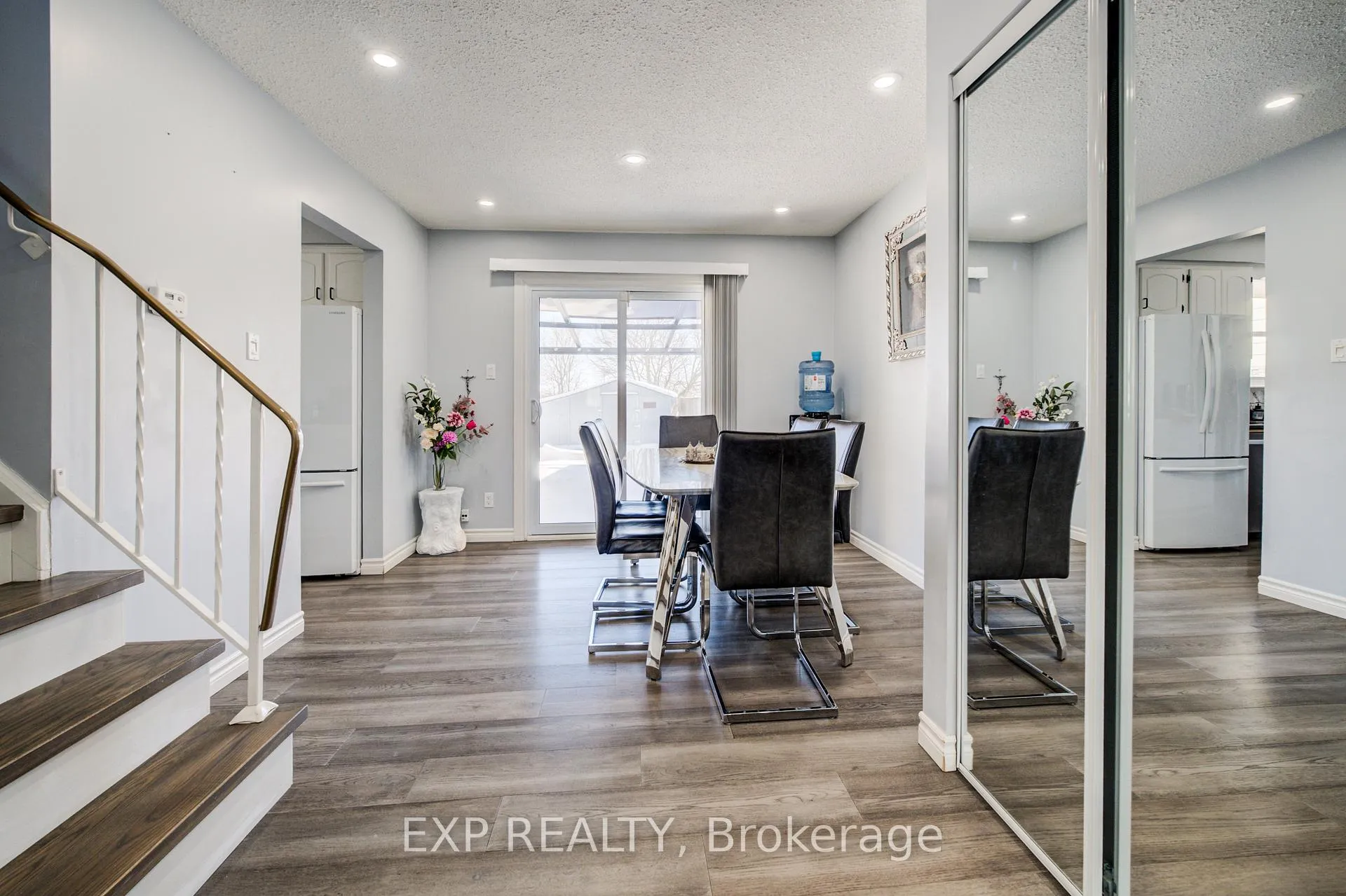 Photo 7 of 52 Uxbridge Crescent, Kitchener — HOMEH