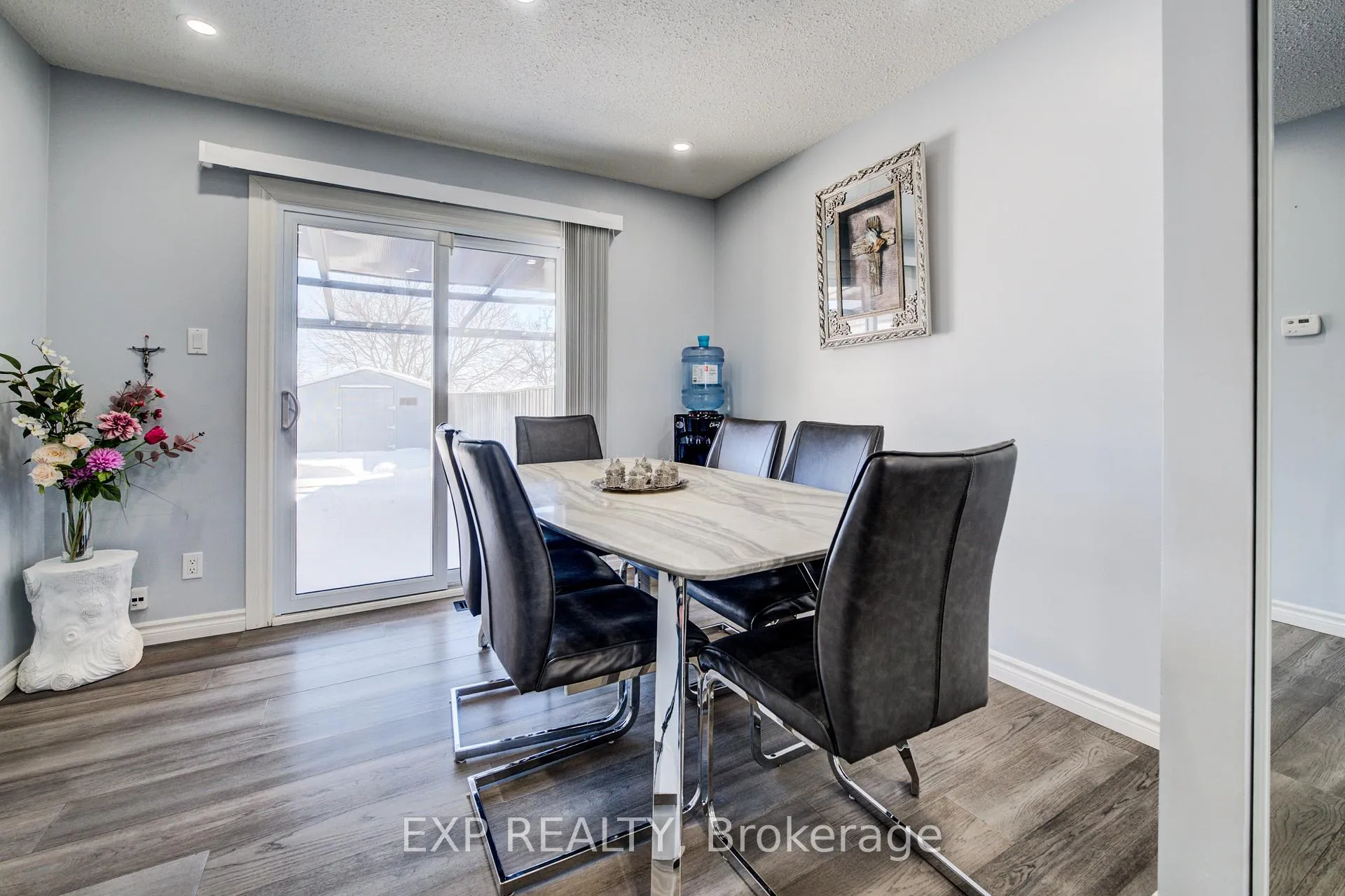 Photo 8 of 52 Uxbridge Crescent, Kitchener — HOMEH