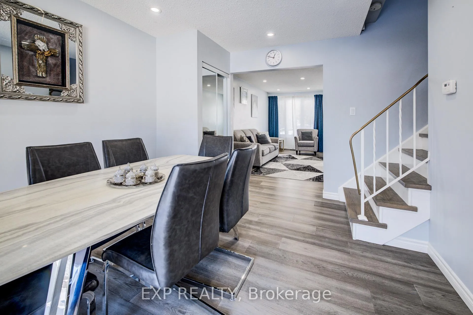 Photo 9 of 52 Uxbridge Crescent, Kitchener — HOMEH