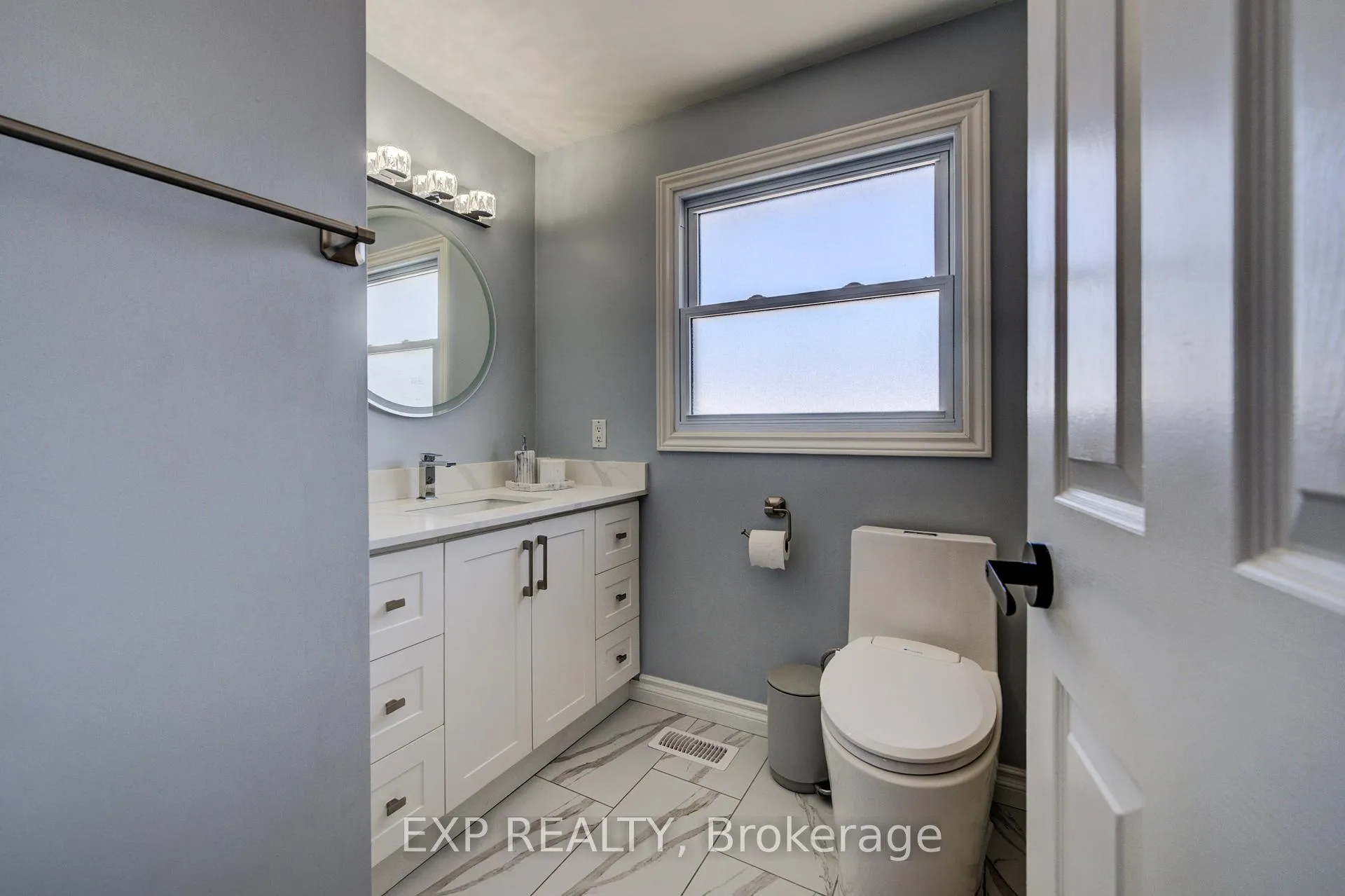 Photo 16 of 52 Uxbridge Crescent, Kitchener — HOMEH