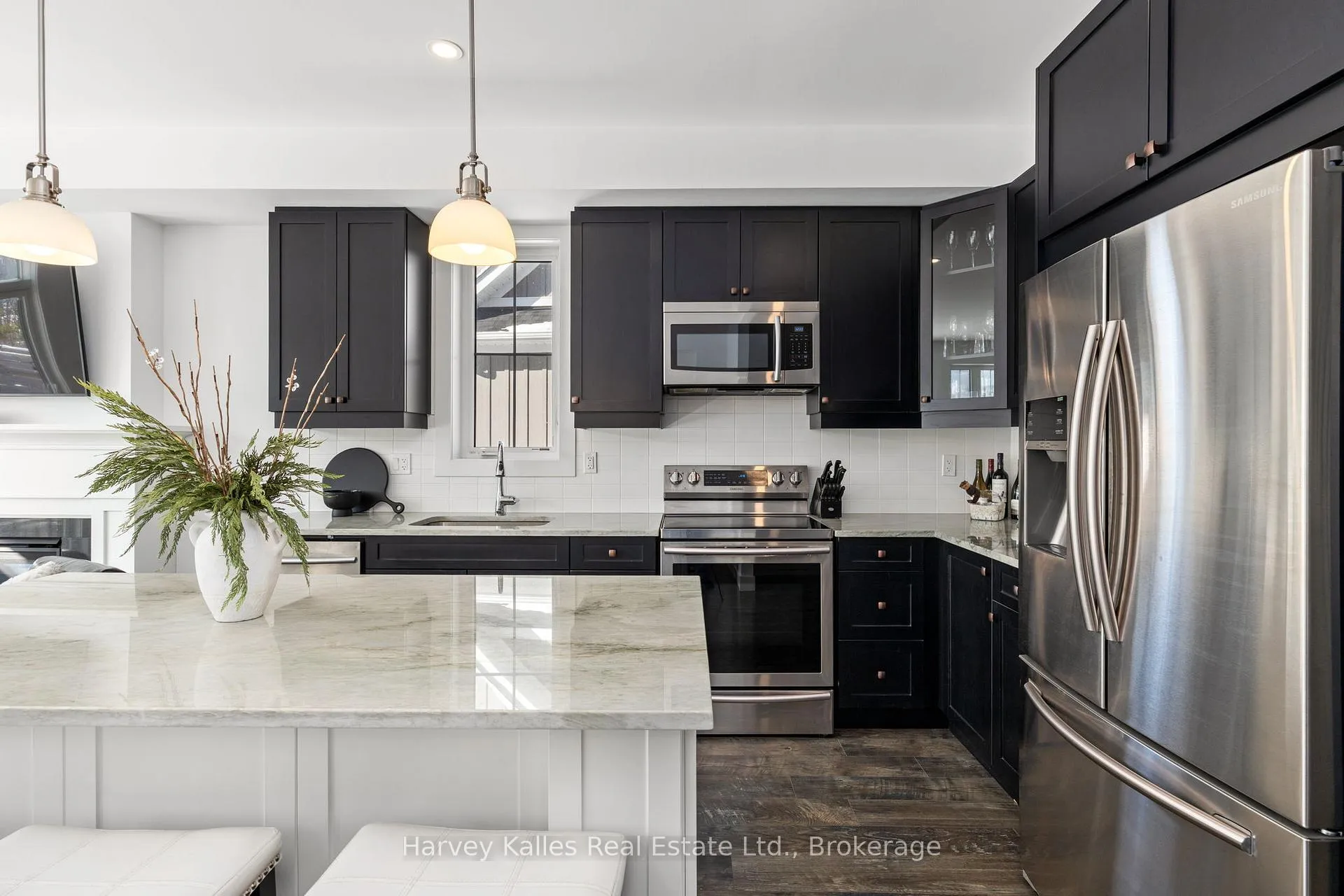 Photo 1 of 236 Yellow Birch Crescent, Blue Mountains — HOMEH