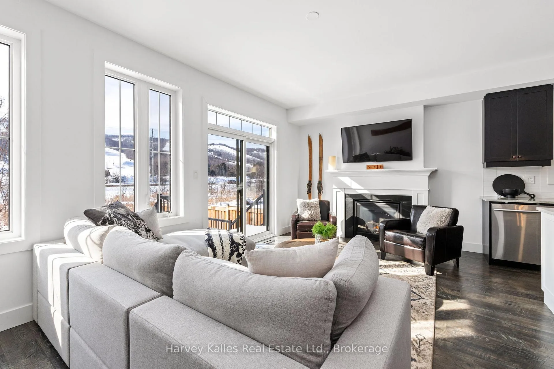 Photo 12 of 236 Yellow Birch Crescent, Blue Mountains — HOMEH