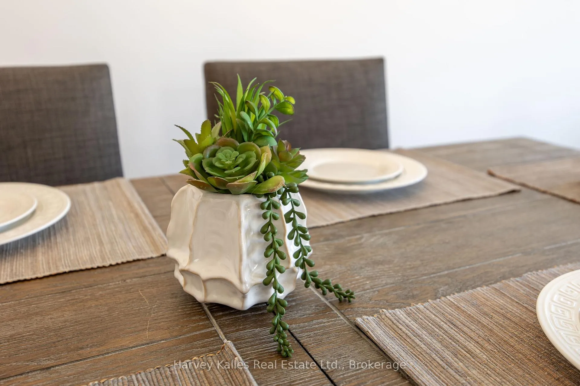 Photo 16 of 236 Yellow Birch Crescent, Blue Mountains — HOMEH