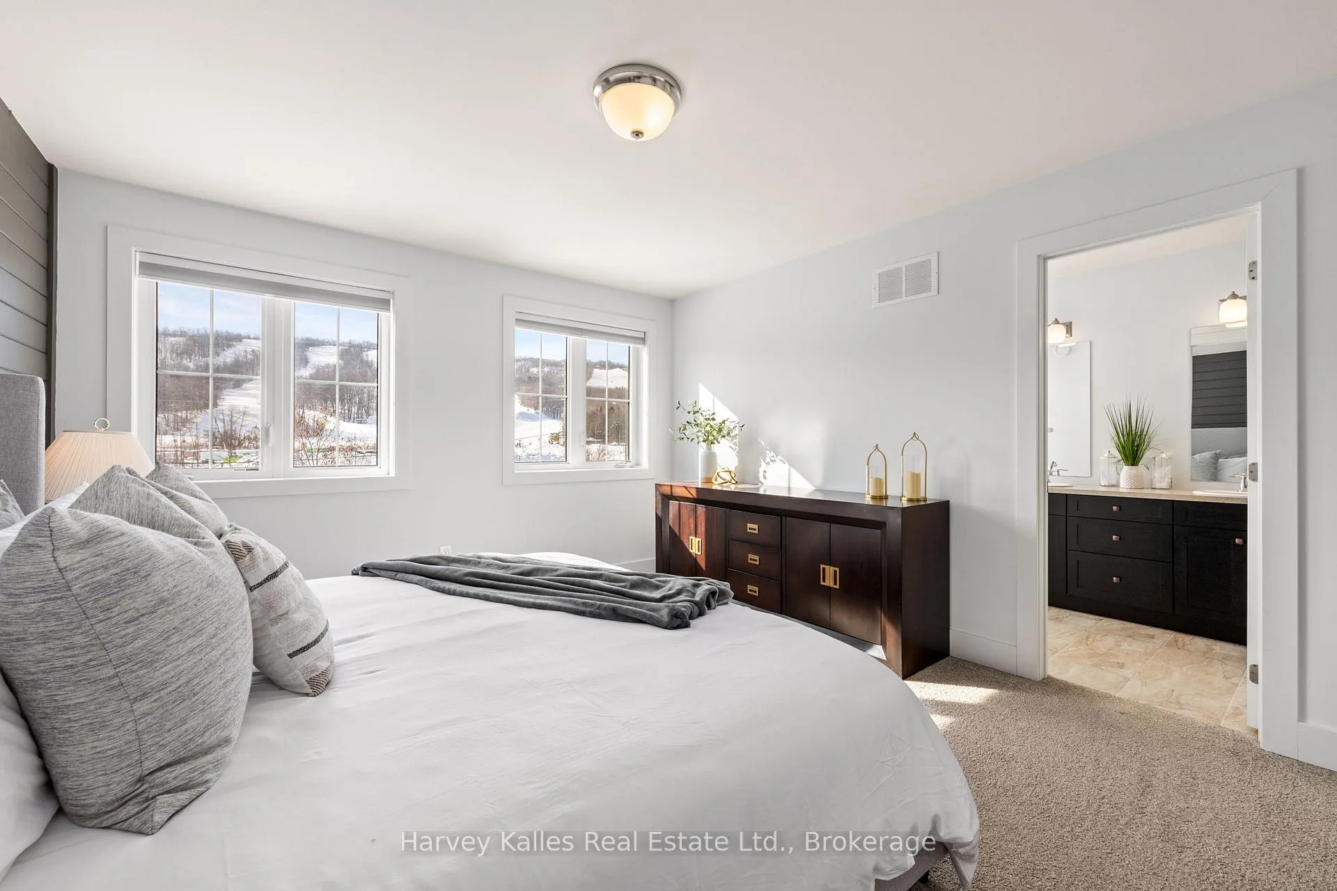 Photo 20 of 236 Yellow Birch Crescent, Blue Mountains — HOMEH
