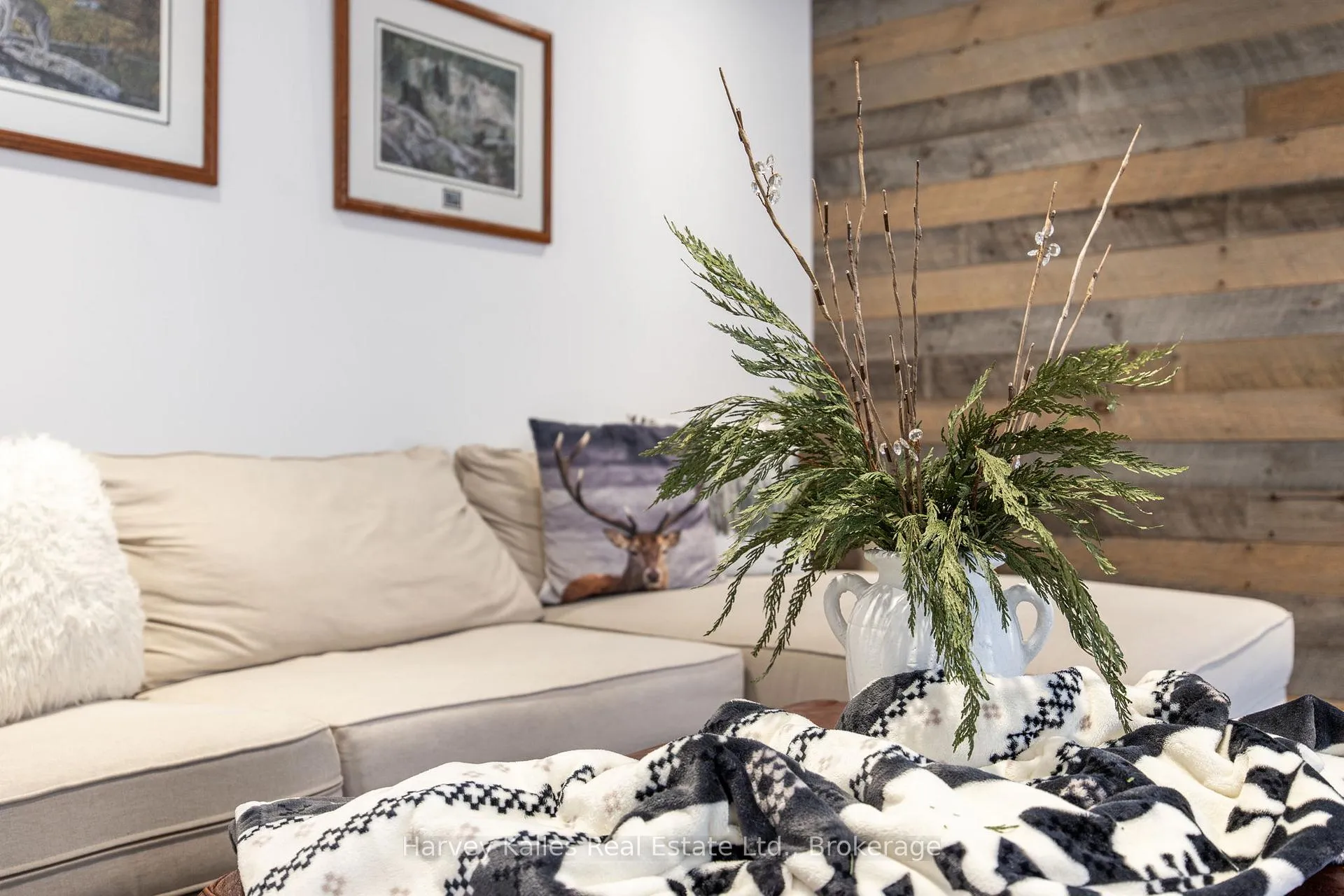 Photo 30 of 236 Yellow Birch Crescent, Blue Mountains — HOMEH