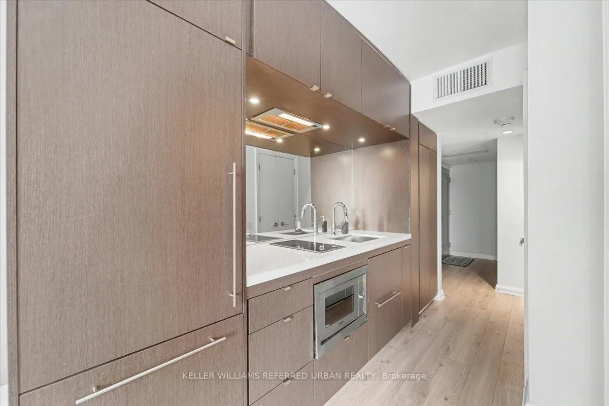 Photo 12 of Unit 1908, 155 Yorkville Avenue, Toronto, The Annex — HOMEH