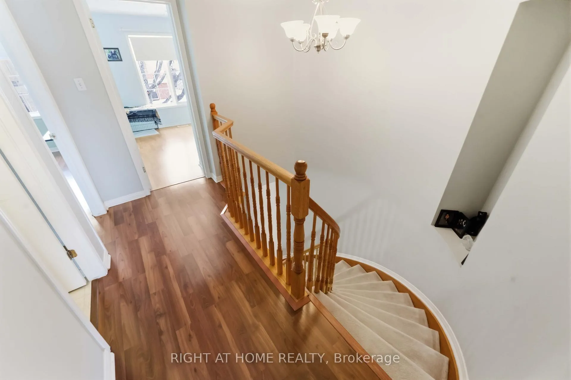 Photo 14 of 6254 Sablewood Place, Ottawa, Chapel Hill — HOMEH