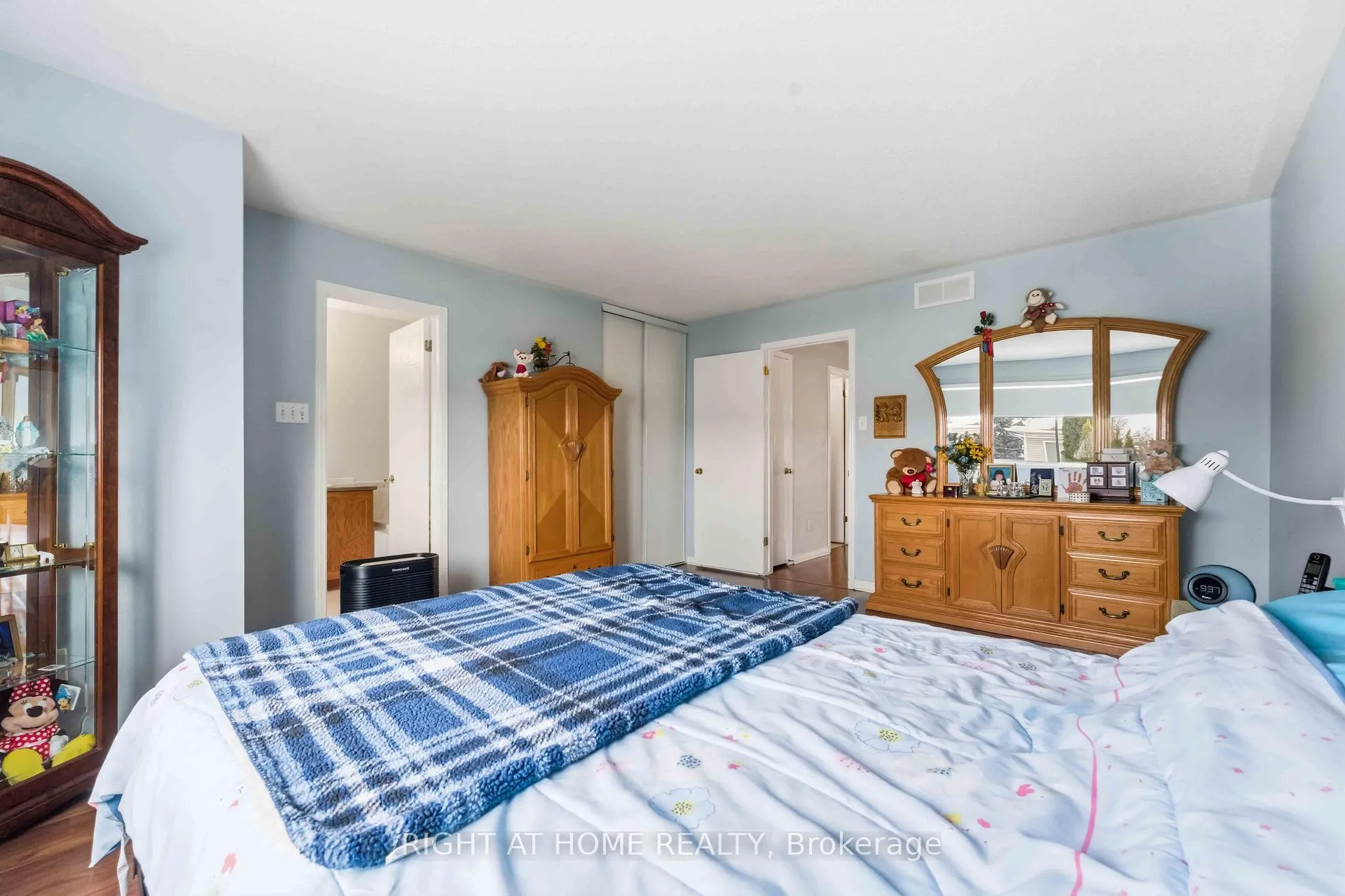 Photo 17 of 6254 Sablewood Place, Ottawa, Chapel Hill — HOMEH