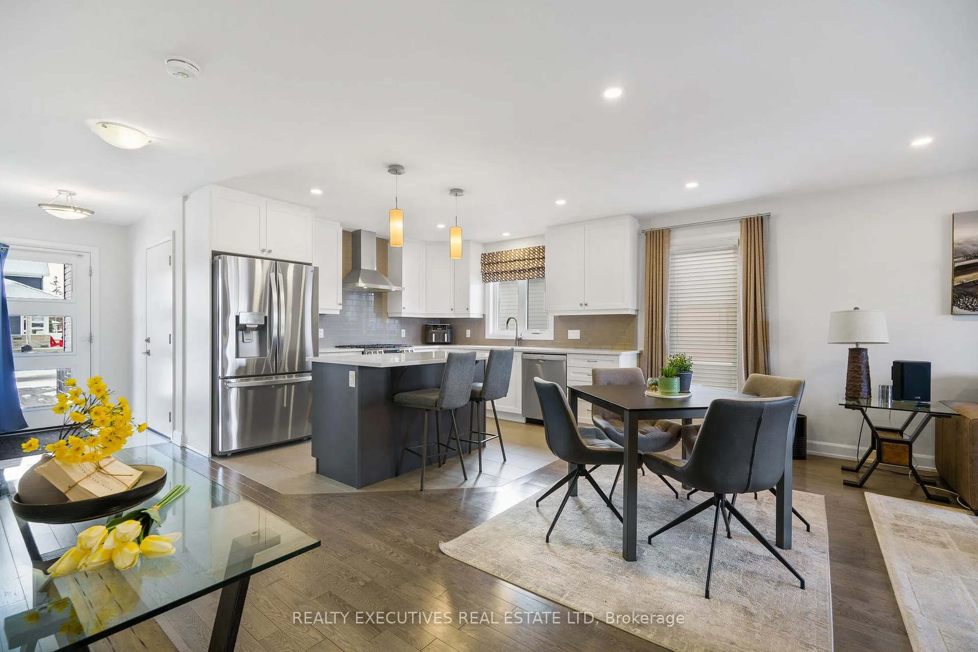 Photo 10 of 460 Arora Crescent S, North Dundas, Winchester — HOMEH