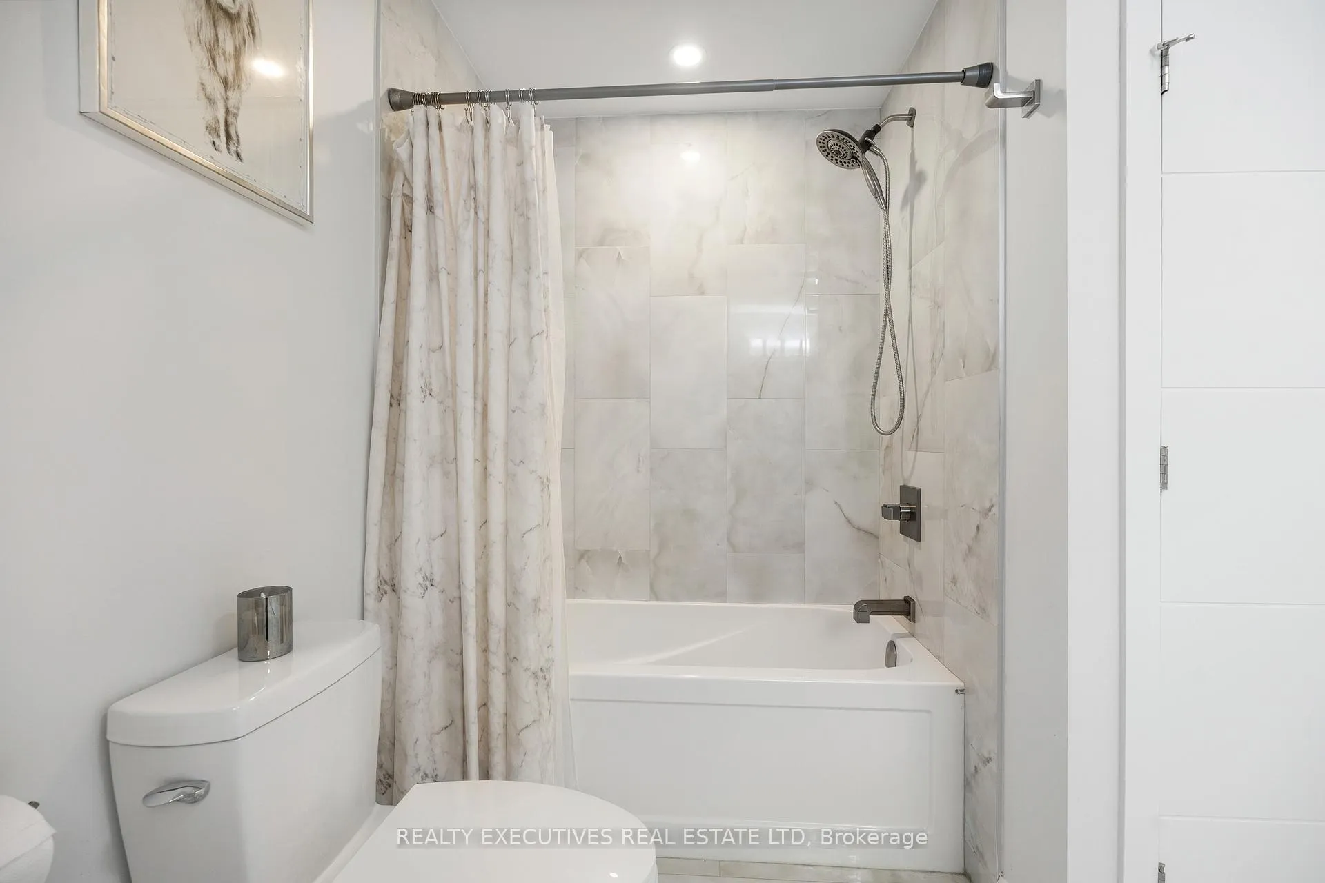 Photo 21 of 460 Arora Crescent S, North Dundas, Winchester — HOMEH