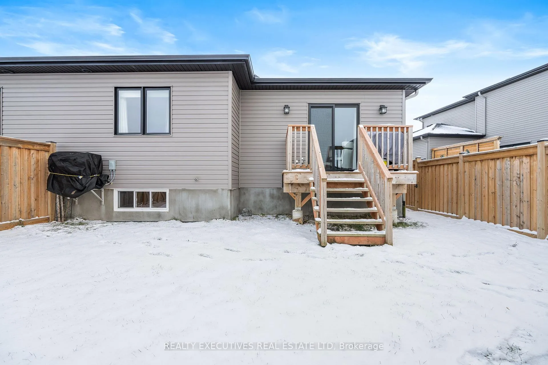 Photo 34 of 460 Arora Crescent S, North Dundas, Winchester — HOMEH
