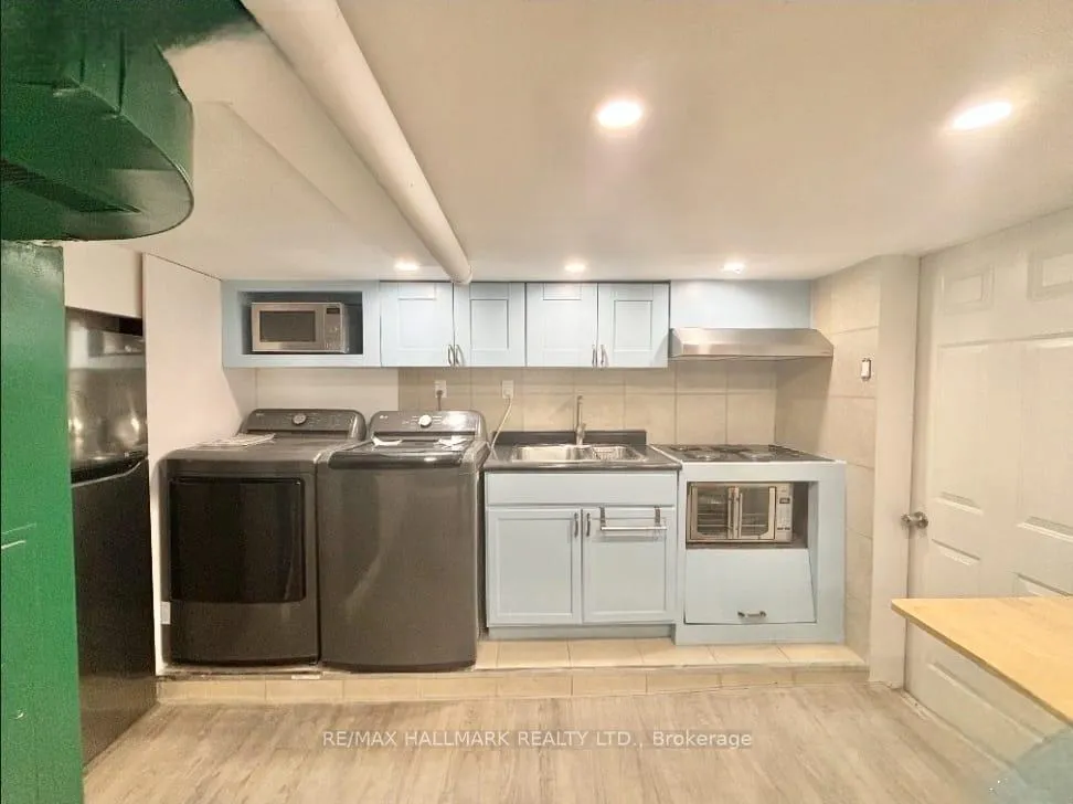 Photo 3 of Unit Bsmt, 21 Khedive Avenue, Toronto, Englemount-Lawrence — HOMEH