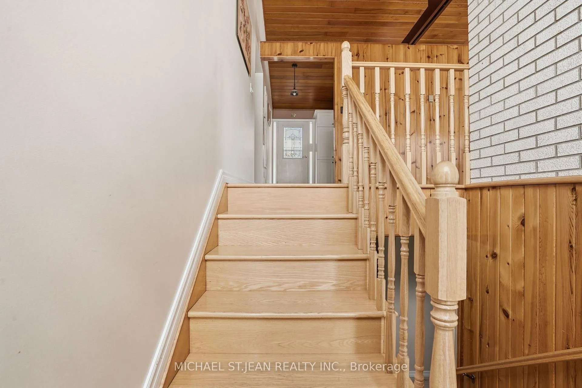 Photo 3 of 268 Canboro Road, Pelham, Fonthill — HOMEH