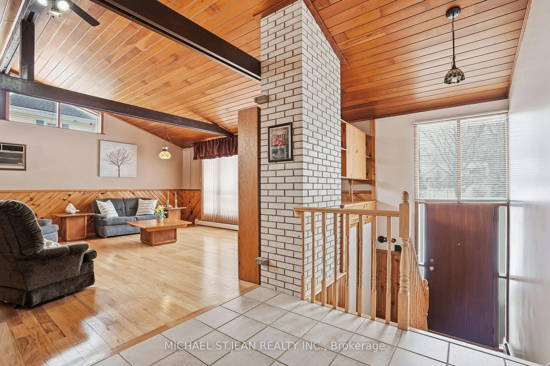 Photo 4 of 268 Canboro Road, Pelham, Fonthill — HOMEH