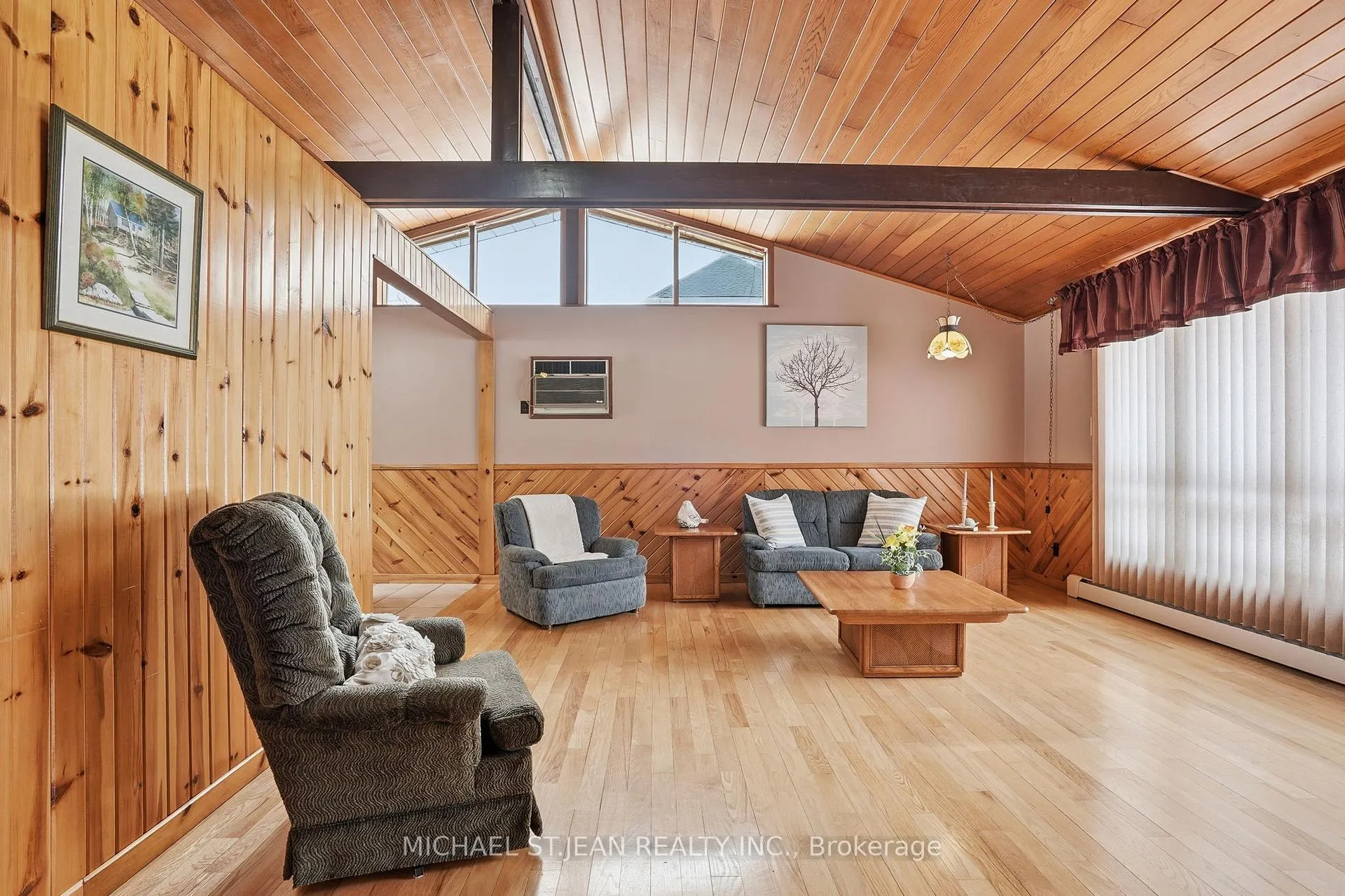 Photo 5 of 268 Canboro Road, Pelham, Fonthill — HOMEH