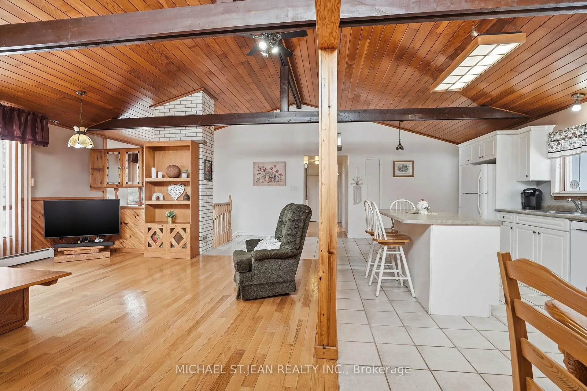Photo 7 of 268 Canboro Road, Pelham, Fonthill — HOMEH