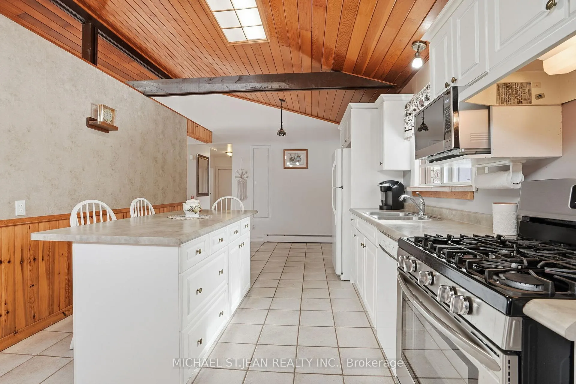 Photo 13 of 268 Canboro Road, Pelham, Fonthill — HOMEH