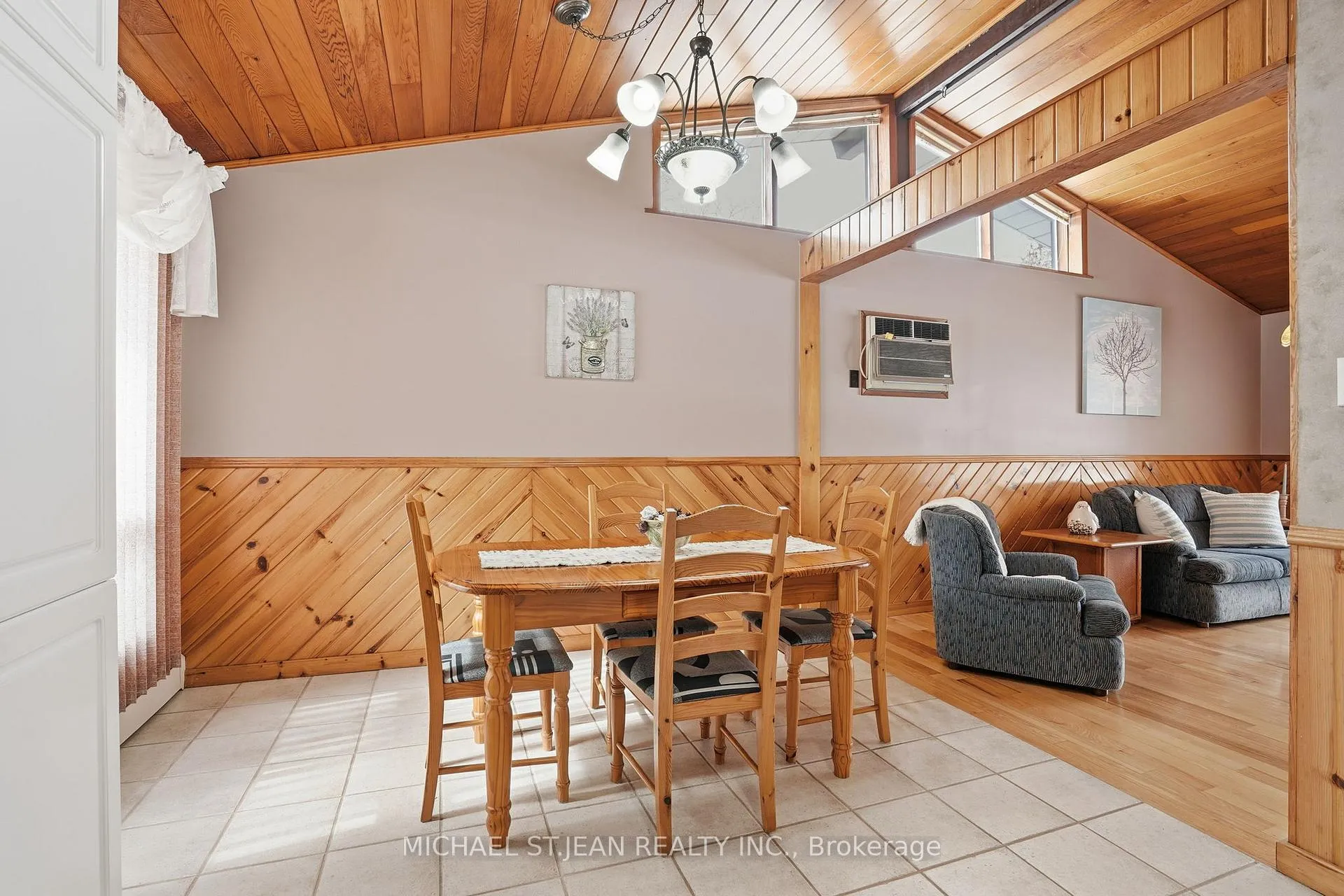 Photo 14 of 268 Canboro Road, Pelham, Fonthill — HOMEH