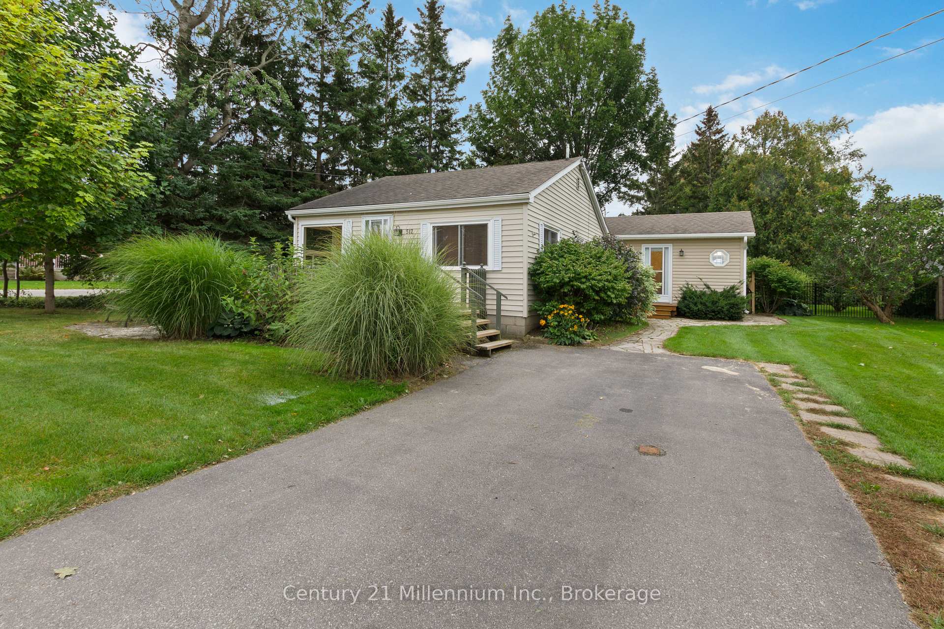 Photo 1 of 512 Grandview Drive, Meaford — HOMEH