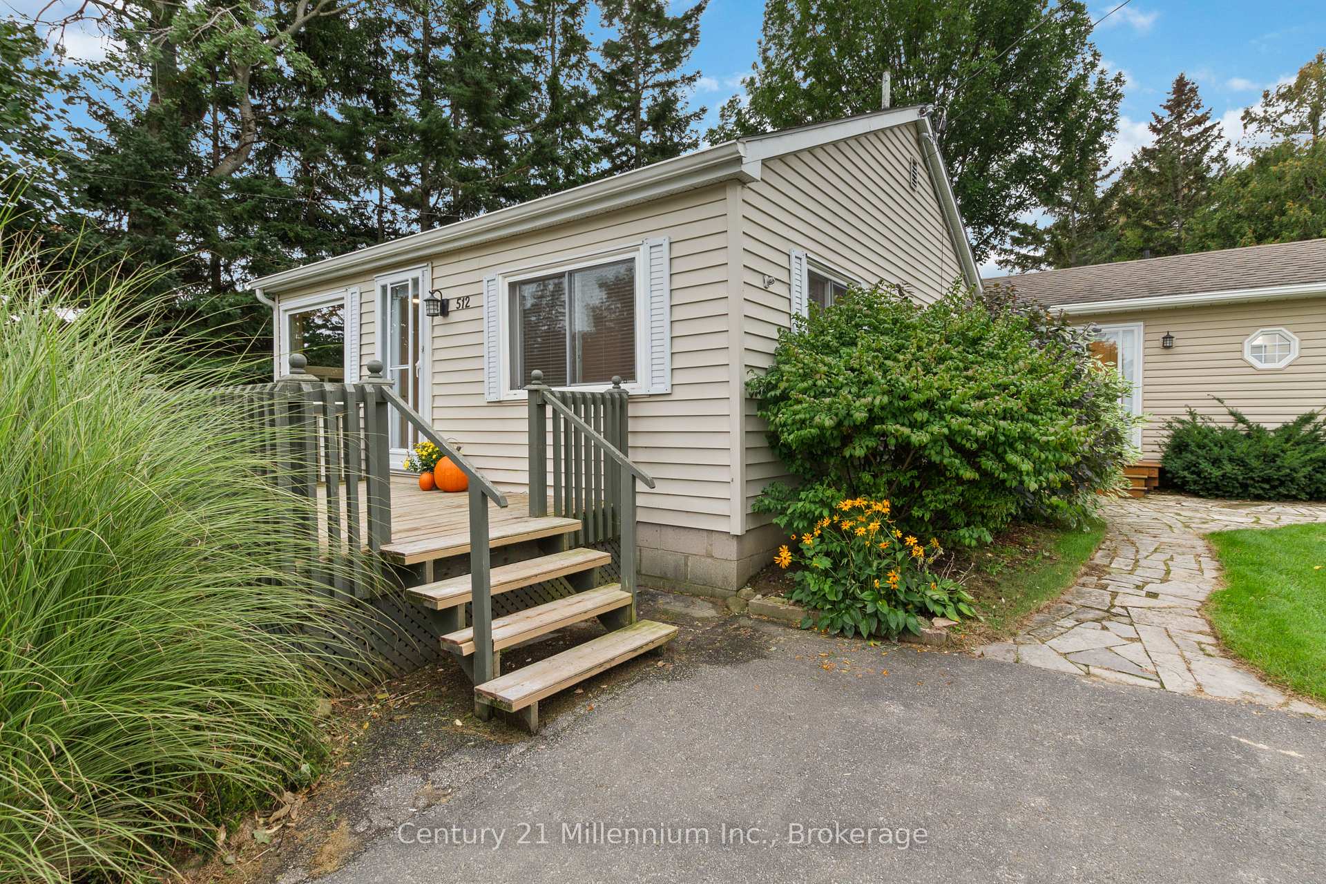 Photo 3 of 512 Grandview Drive, Meaford — HOMEH
