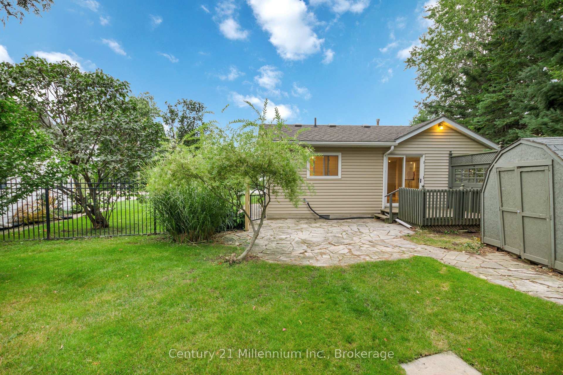 Photo 36 of 512 Grandview Drive, Meaford — HOMEH