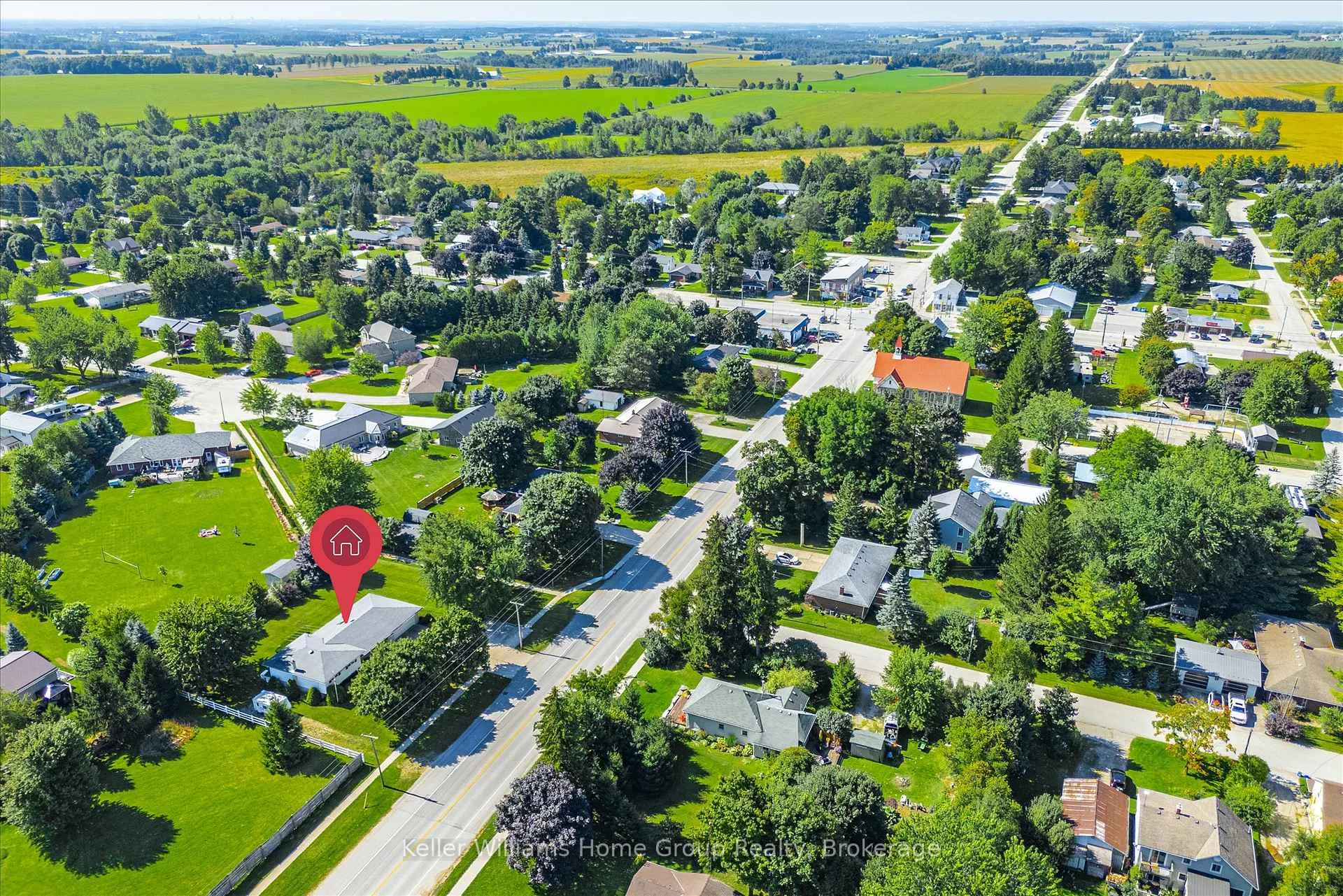 Photo 42 of 27 Peel Street E, Mapleton, Rural Mapleton — HOMEH