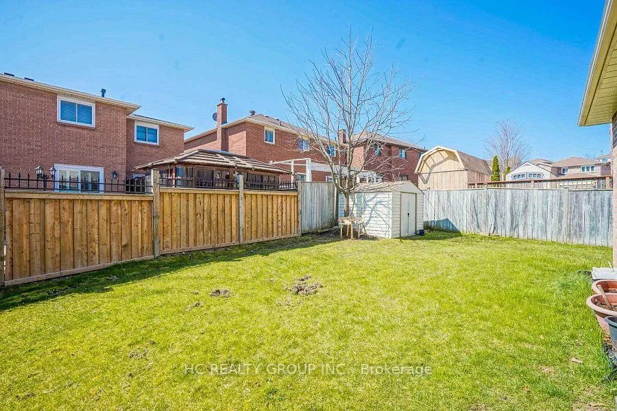 Photo 3 of 1603 Mcbrady Crescent, Pickering, Brock Ridge — HOMEH