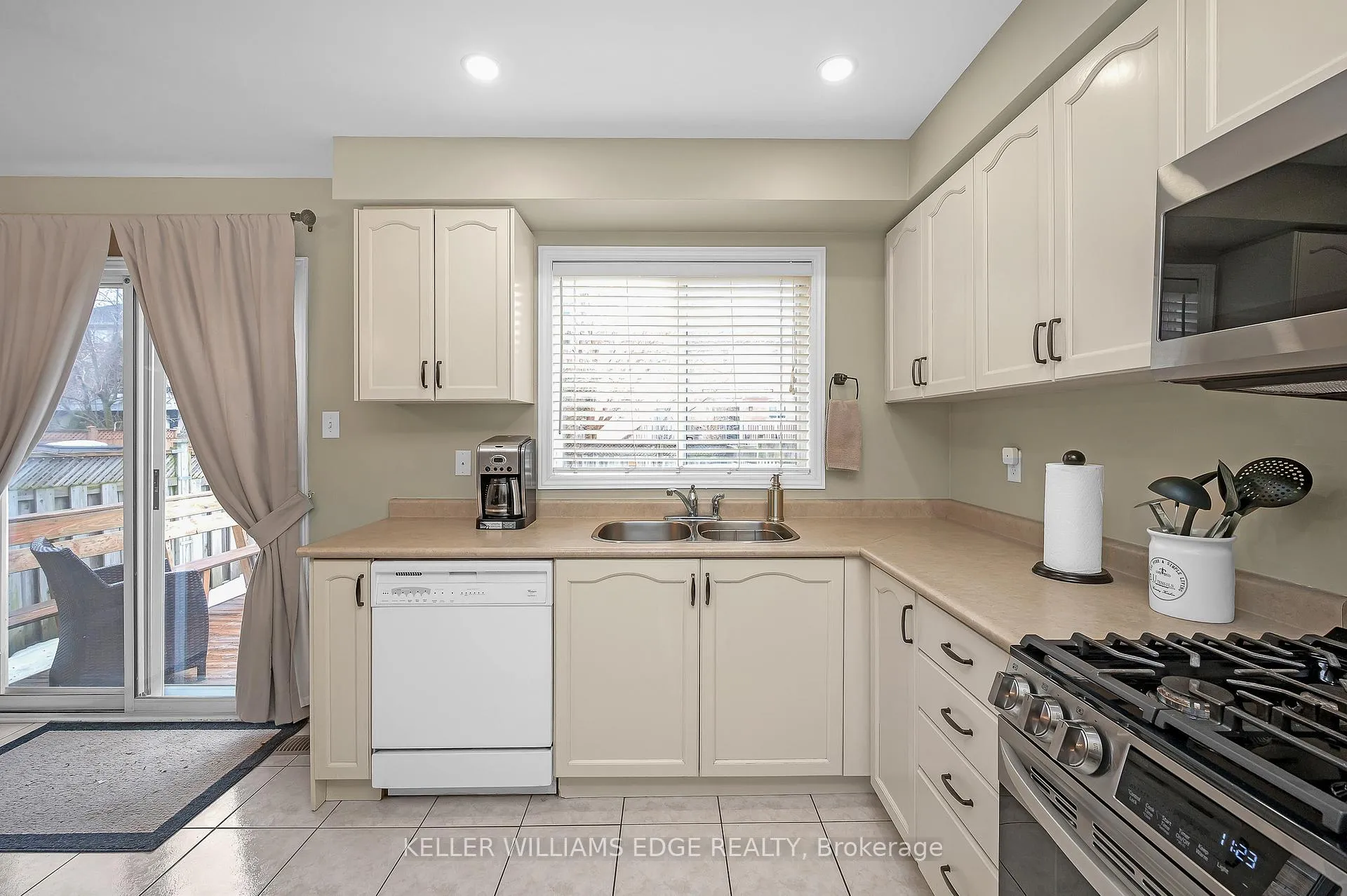 Photo 16 of 5179 Des Jardines Drive, Burlington, Appleby — HOMEH
