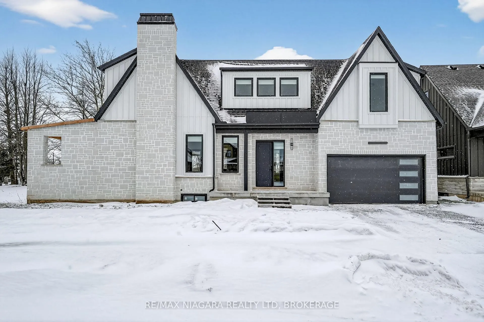 Photo 2 of 39 Ivy Crescent, Thorold, Confederation Heights — HOMEH