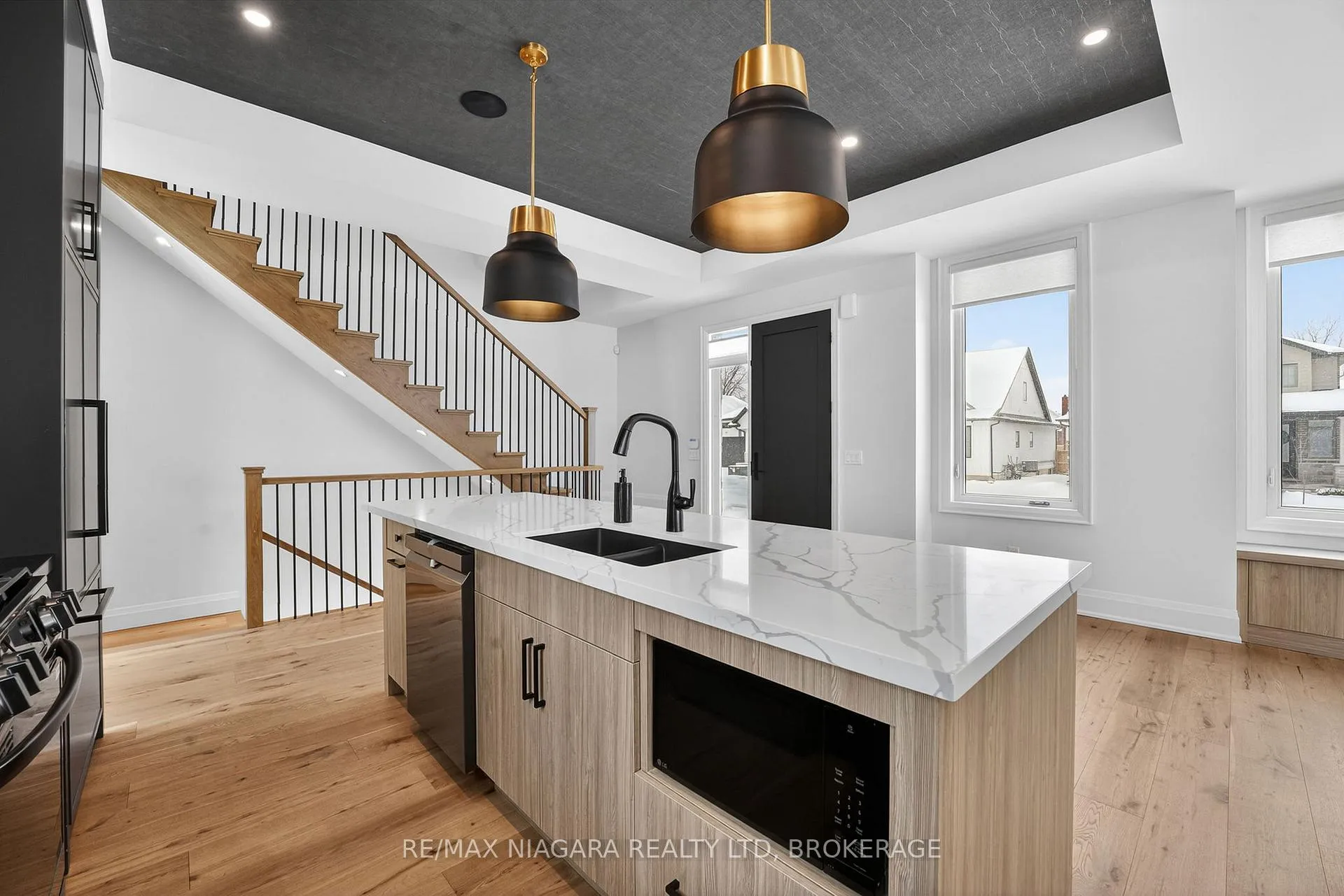 Photo 12 of 39 Ivy Crescent, Thorold, Confederation Heights — HOMEH