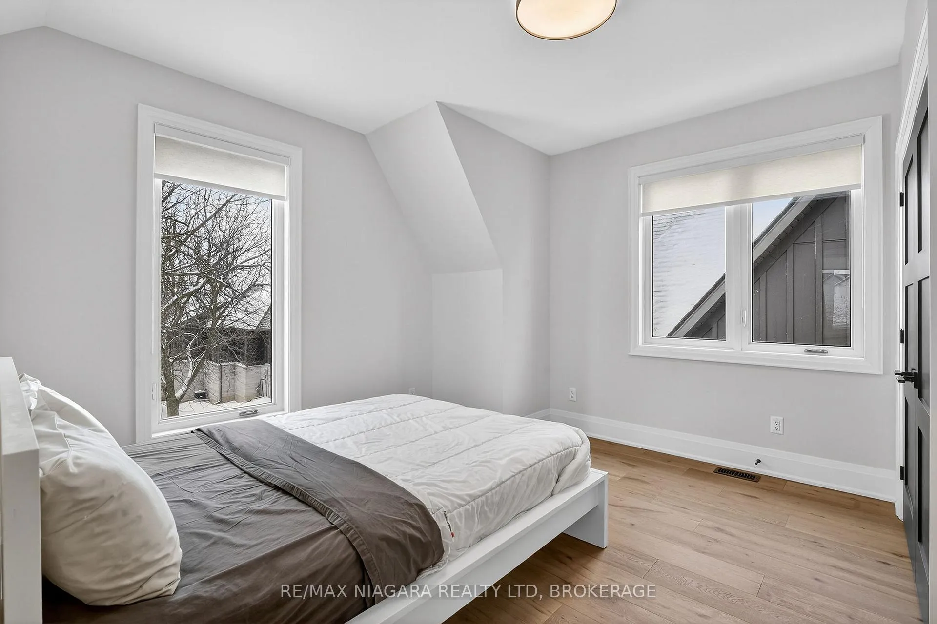 Photo 27 of 39 Ivy Crescent, Thorold, Confederation Heights — HOMEH