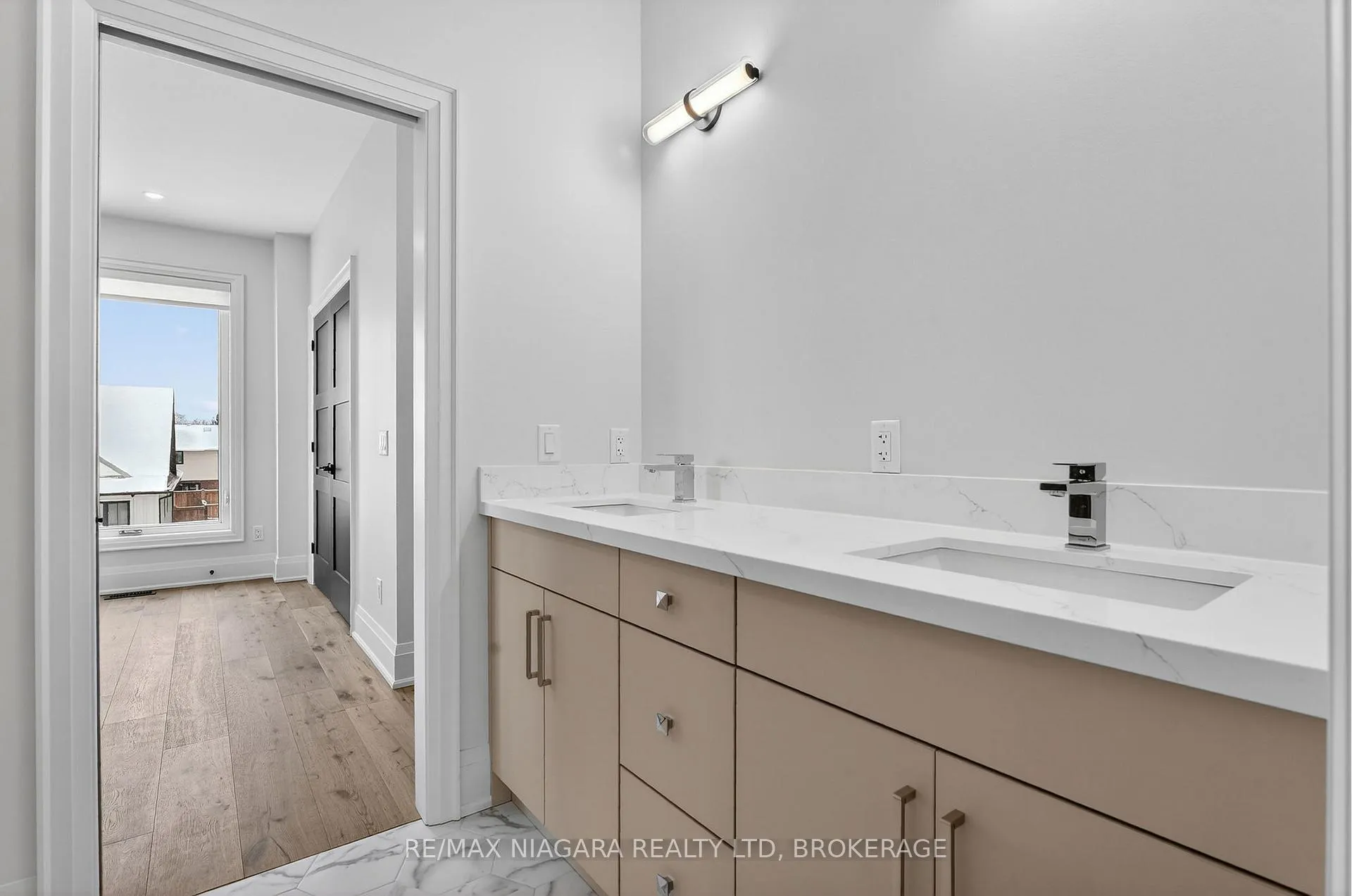 Photo 29 of 39 Ivy Crescent, Thorold, Confederation Heights — HOMEH