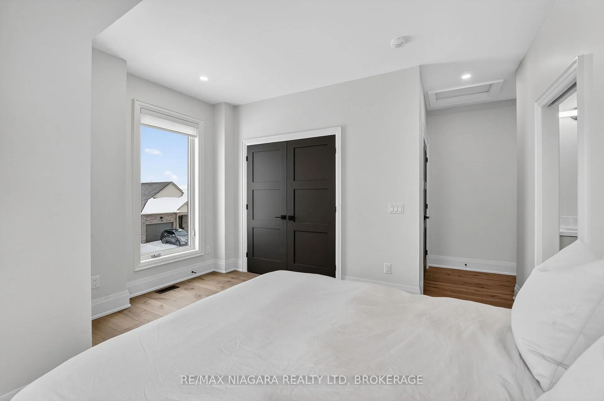 Photo 33 of 39 Ivy Crescent, Thorold, Confederation Heights — HOMEH