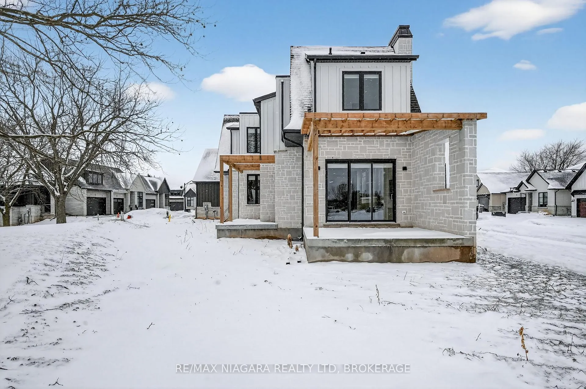 Photo 39 of 39 Ivy Crescent, Thorold, Confederation Heights — HOMEH