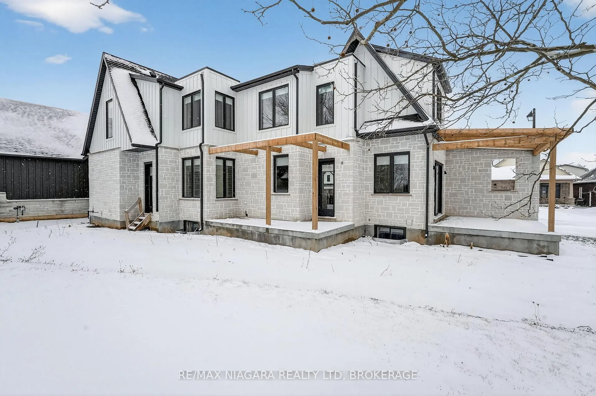 Photo 41 of 39 Ivy Crescent, Thorold, Confederation Heights — HOMEH
