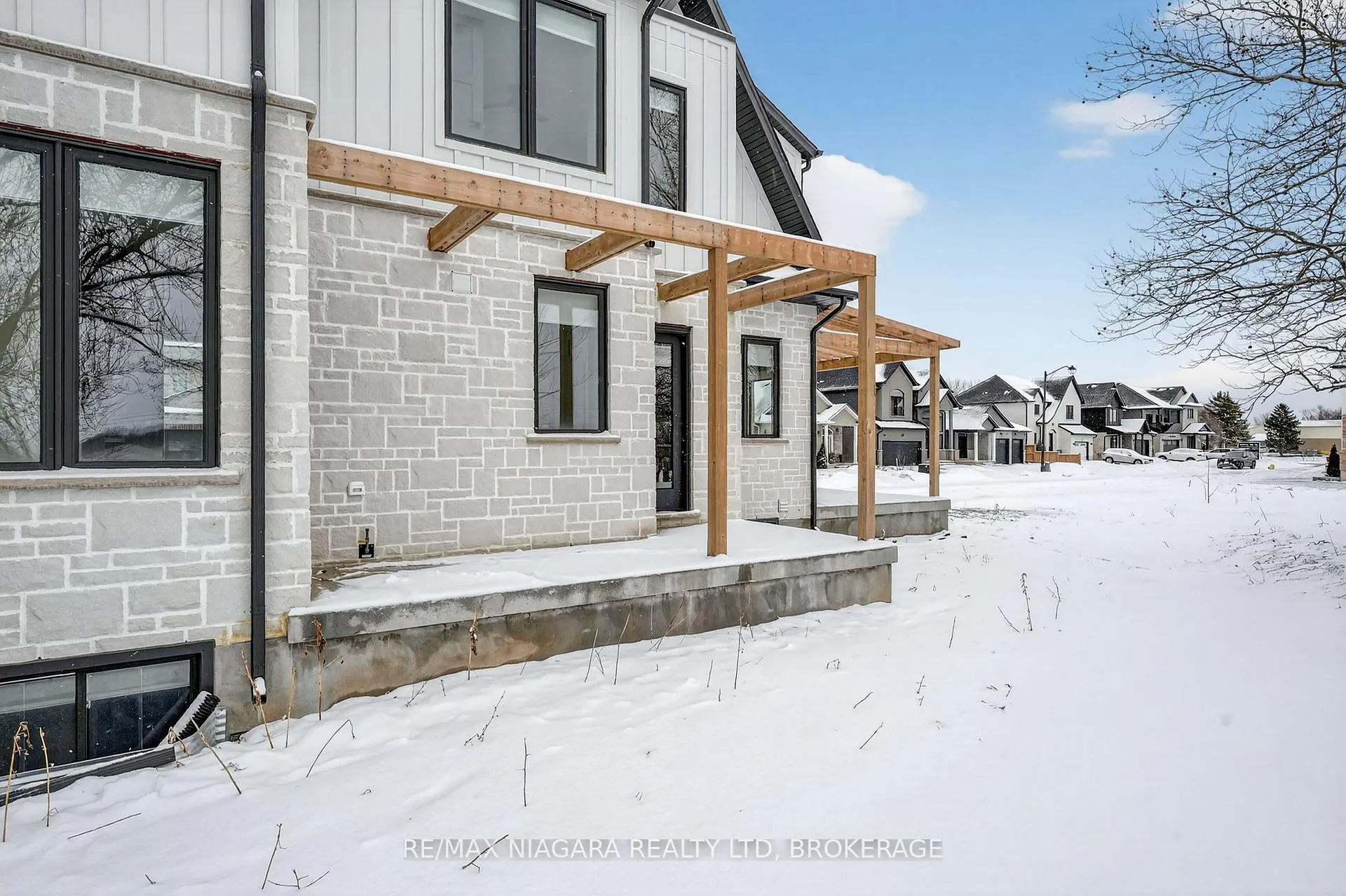 Photo 44 of 39 Ivy Crescent, Thorold, Confederation Heights — HOMEH