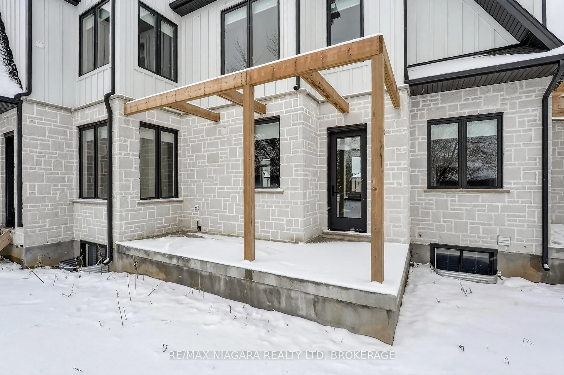 Photo 45 of 39 Ivy Crescent, Thorold, Confederation Heights — HOMEH