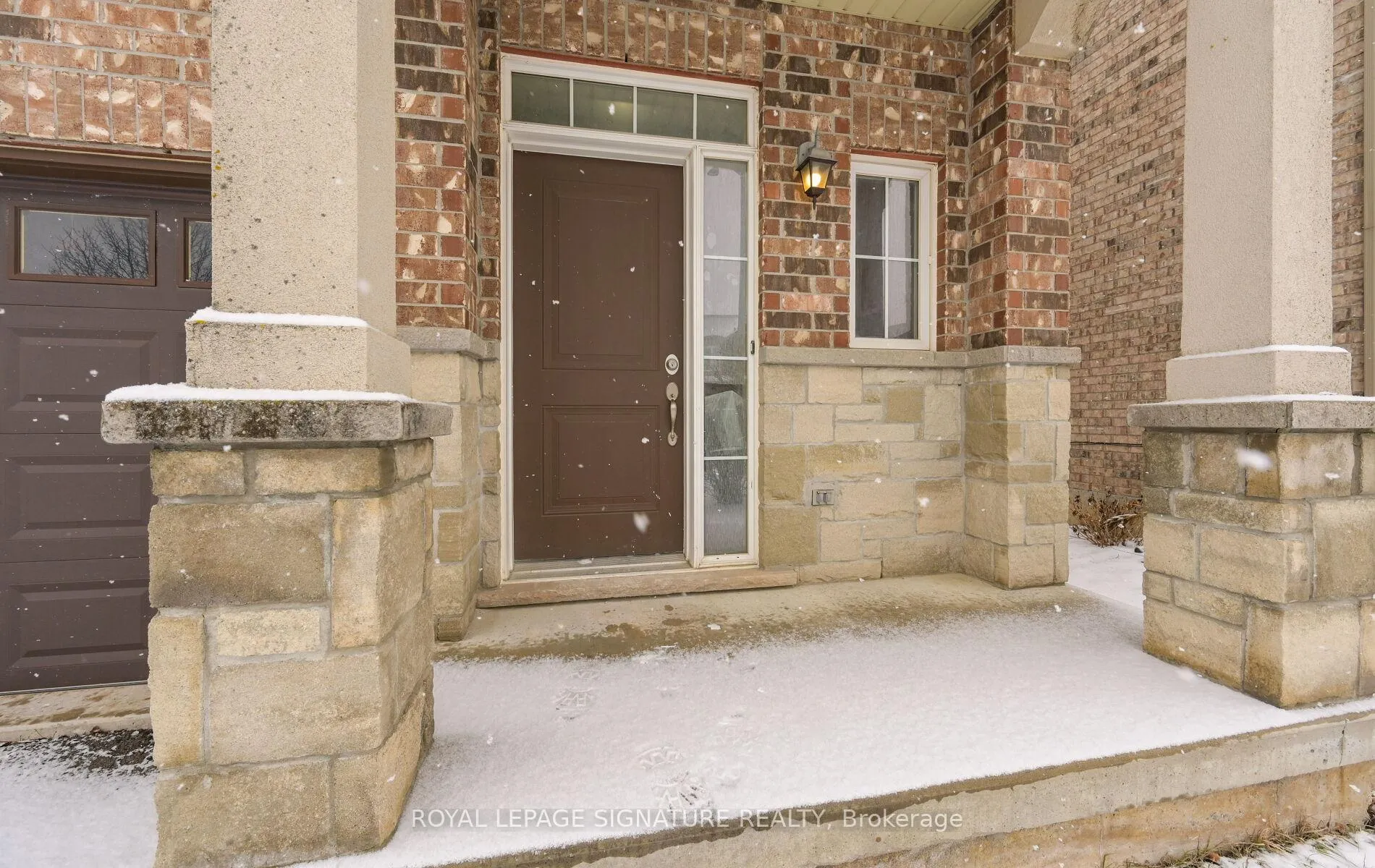 Photo 3 of Unit Upper Level b, 96 Highgate Drive, Hamilton, Stoney Creek Mountain — HOMEH
